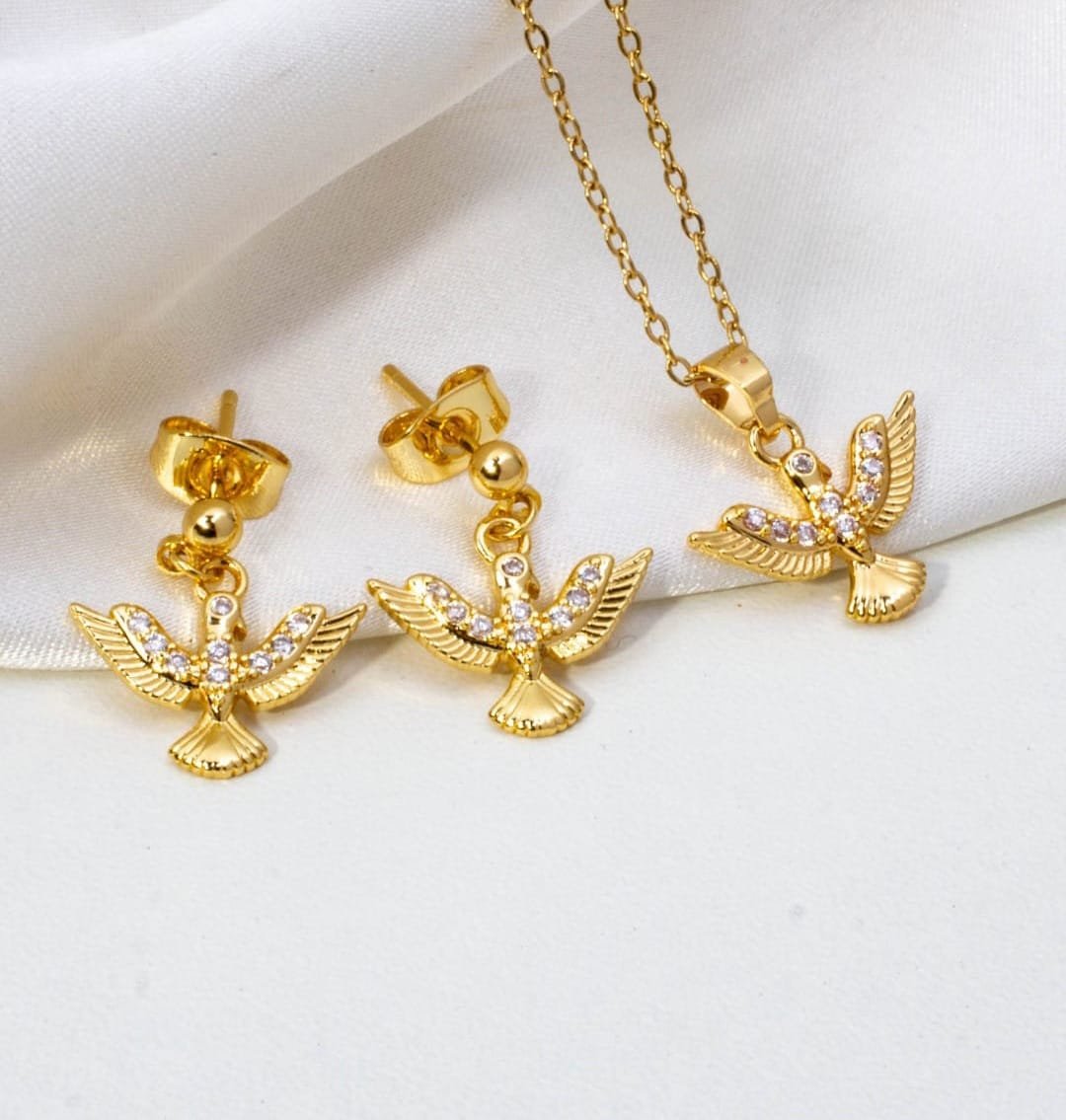 SET DE CADENITA+ARITOS DE ACERO