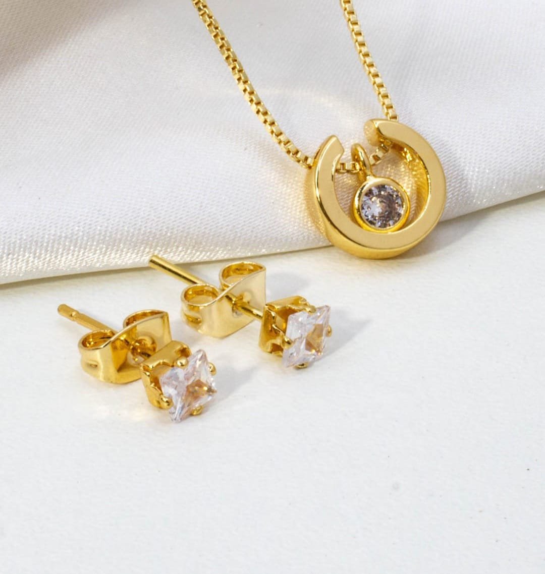 SET DE CADENITA+ARITOS DE ACERO